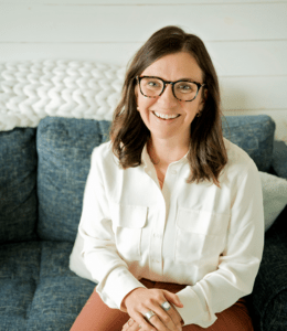 260x300-Stephanie-DePalmer