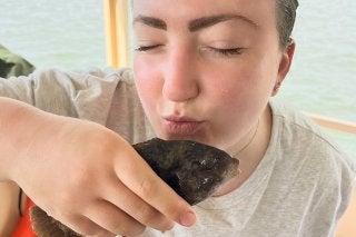 For Katie Gavek, behavioral ecology focuses perfectly bridged her dual interests — psychology’s insight into decision-making and cognition with biology’s ecological context. 