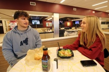 A student favorite destination, the Husky Lounge offers popular food court favorites like overstuffed sandwiches and wraps, burgers, cheesesteaks and Bloomsburg’s own fresh bagels.