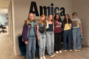 Honors students who visited the Amica Center for Immigrant Rights.