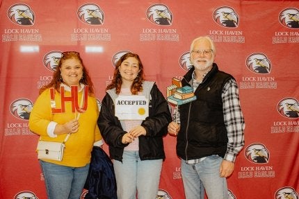 Early applications tend to have higher acceptance rates as colleges start to build their incoming classes than applying late in the process when space typically fills up, especially with certain majors.