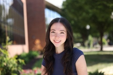 1620x1080-Lily-Davis