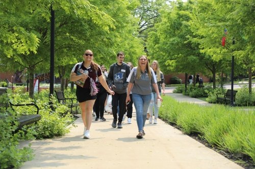 Students walking during New Student Orientation 