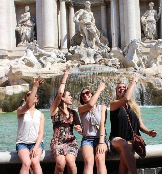 Study abroad students at the Trevi Fountain in Rome, Italy