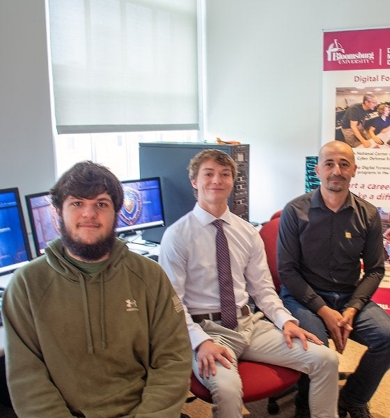 Students in the SOC Lab at CU-Bloomsburg