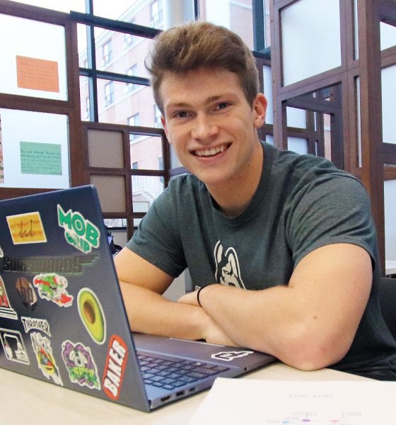 Honors College Pre-Med student, Finn Purtle