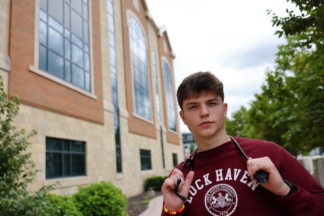A desire to help others set James Richtscheit on the path to nursing. Hands-on learning is helping him turn that purpose into a profession. 